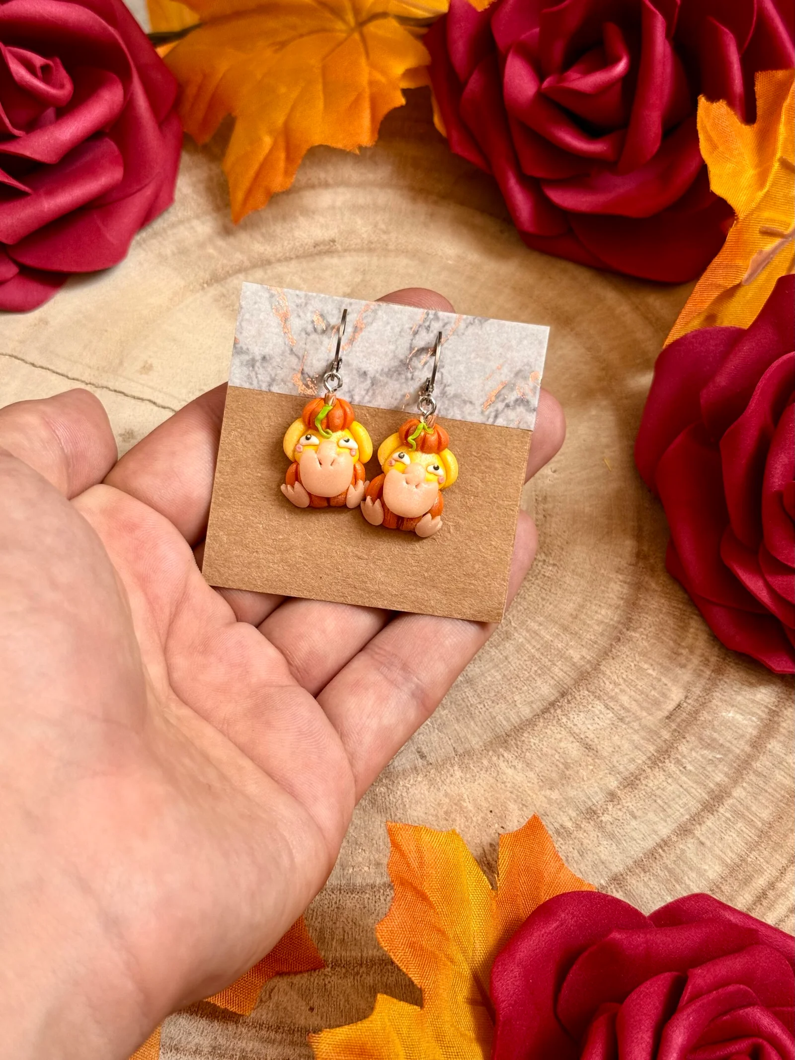 Pendientes Halloween – Psyduck con disfraz de calabaza