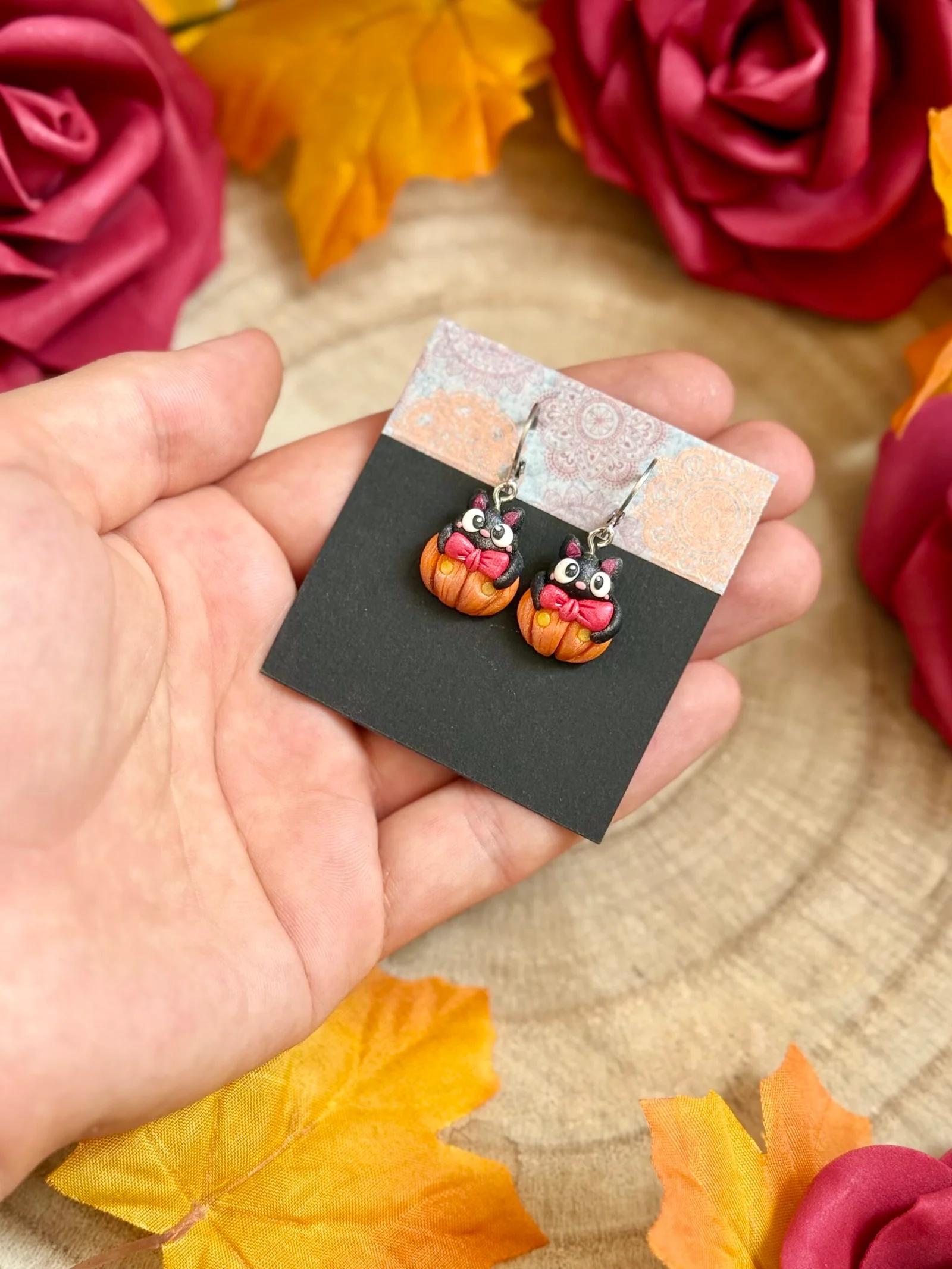 Pendientes Jiji gato en calabaza