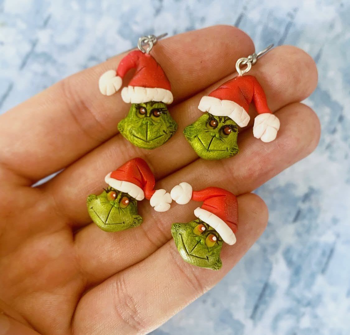 Pendientes navideños – Grinch con gorro de Navidad