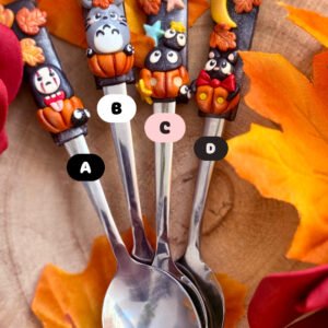 Cucharillas otoñales mágicas – Totoro, Sin Cara, Gato y Kodamas