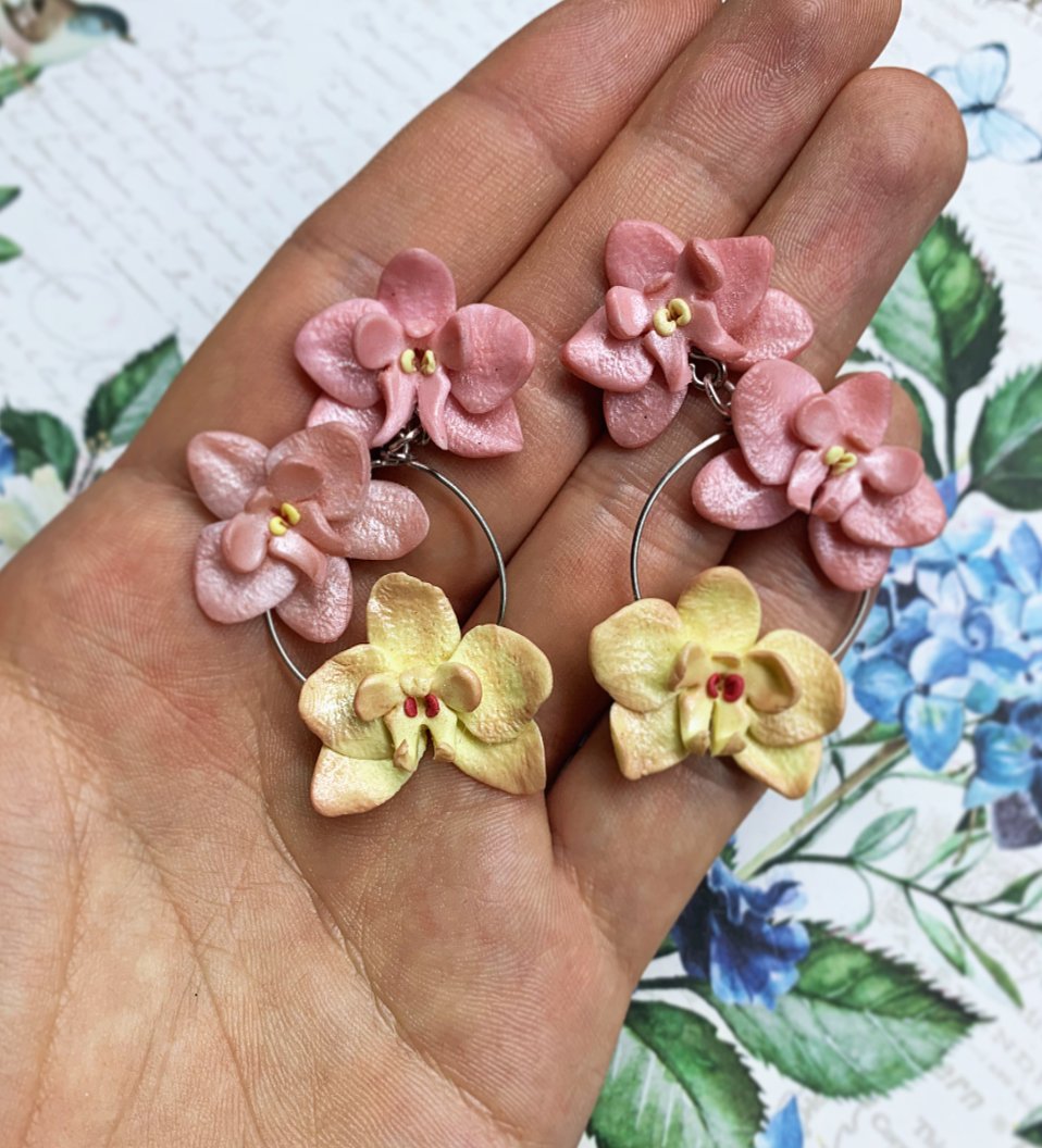 Pendientes florales con flores de orquídea