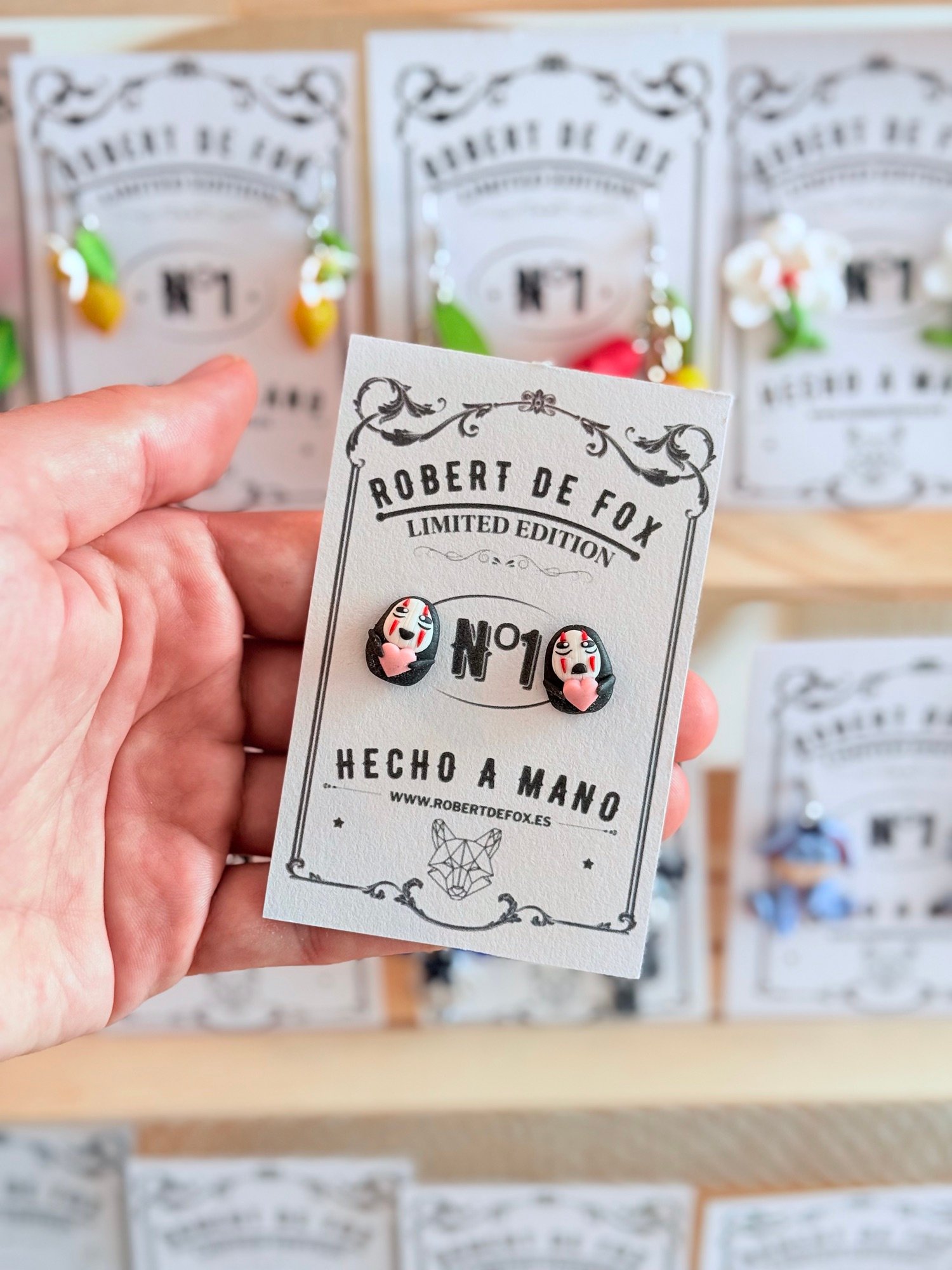 Pendientes Kaonashi (Sin cara/No face) - botón