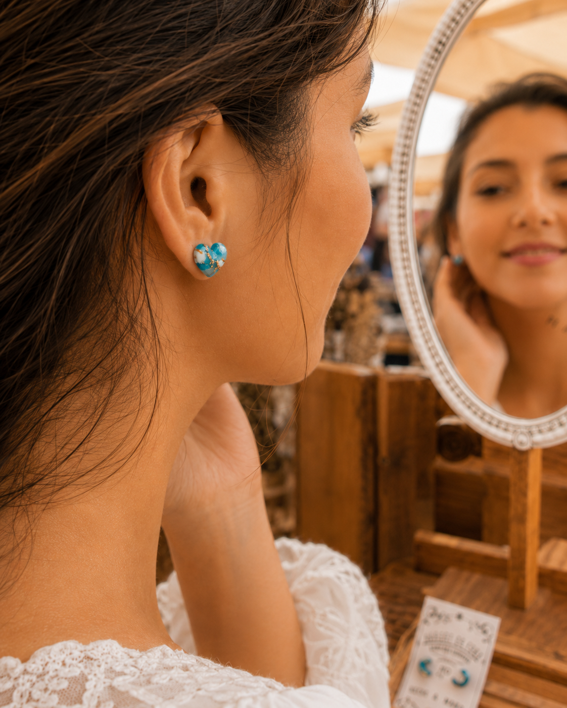 Pendientes de corazón turquesa, blanco y dorado efecto cristal - Imagen 2