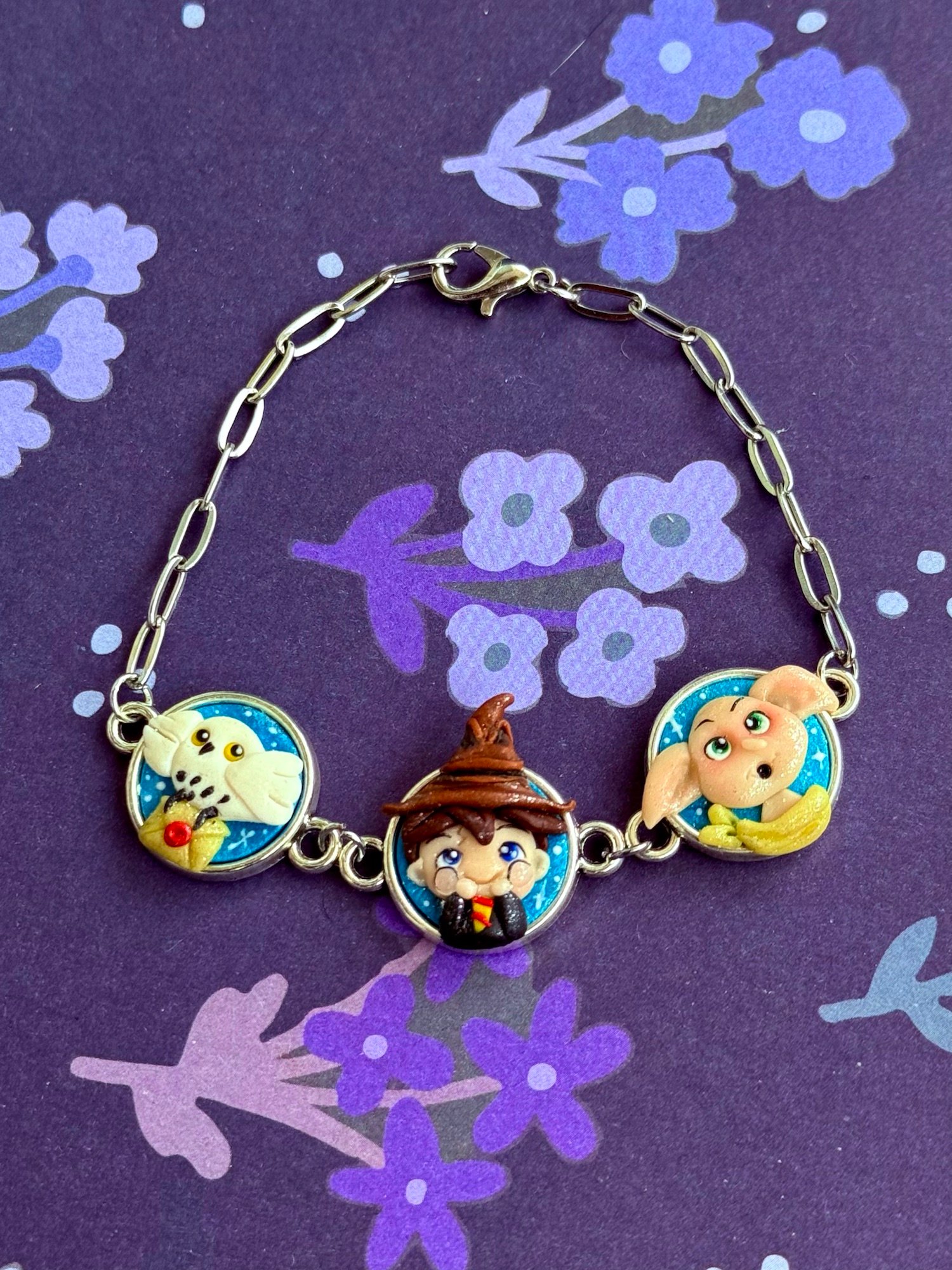 Pulsera mágica inspirada en Harry Potter con Hedwig, Dobby y Sombrero Seleccionador - Imagen 2
