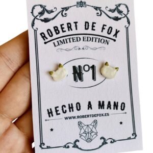 Pendientes de cabeza de gato en color crema y dorado efecto cristal