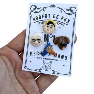 Pendientes de botón UP – Set de 4 personaje