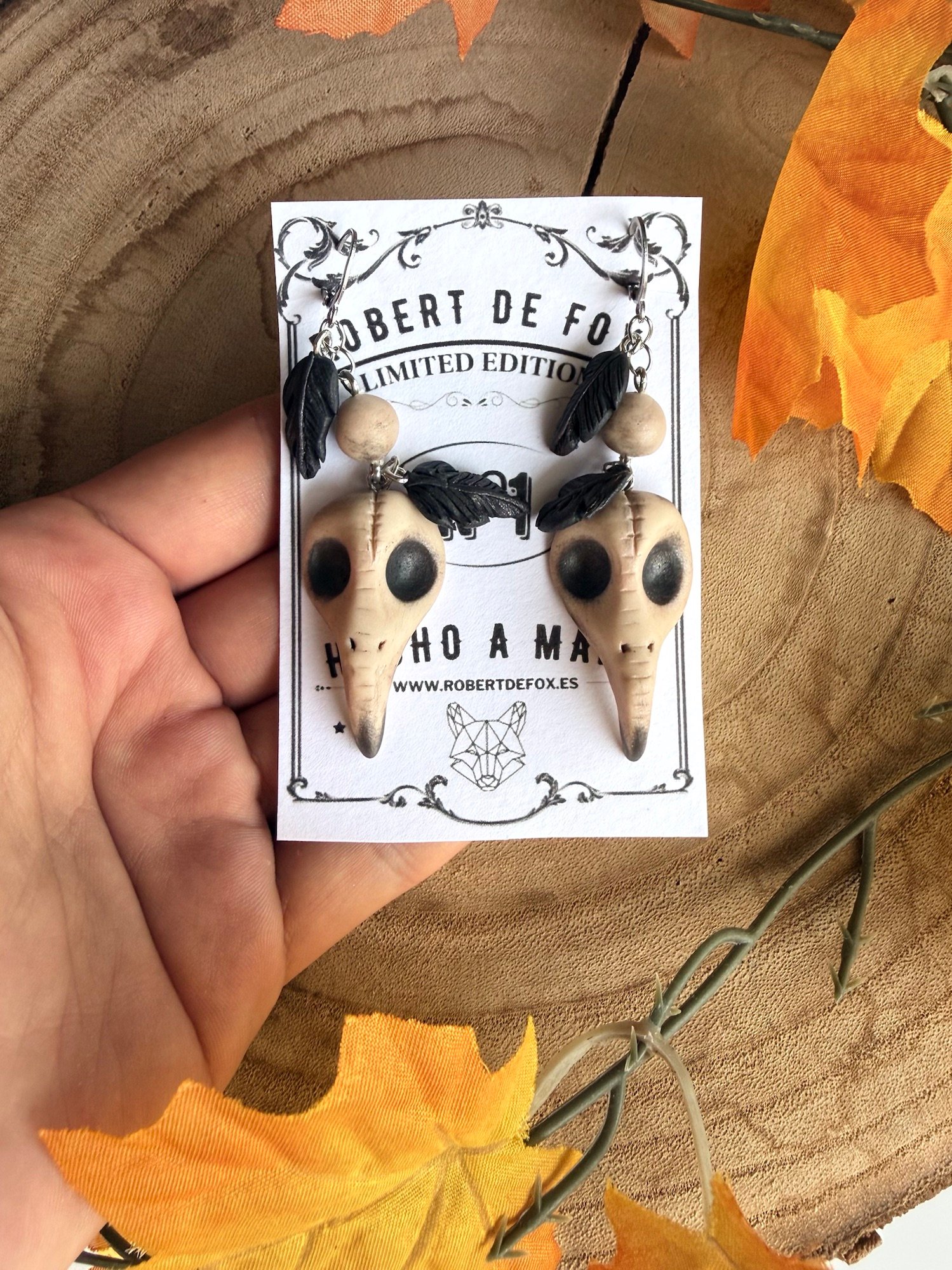 Pendientes Calavera de Cuervo con Plumas Negras